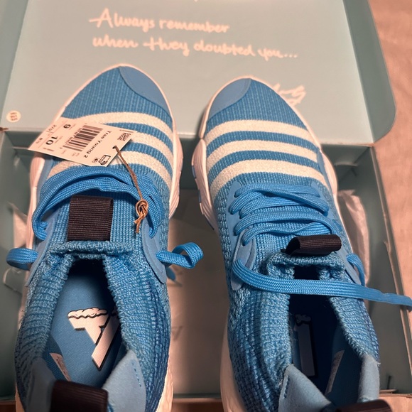 blue trae young 2 basketball shoes. Never been worn. - Picture 3 of 5